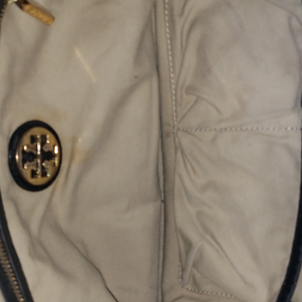 Tory Burch Amanda Black Leather Hobo - Picture 6 of 12